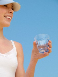 Terapia da água para limpar e eliminar toxinas do corpo 